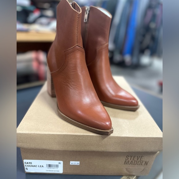✨STEVE MADDEN NWT Cate Cognac Leather Booties - Picture 5 of 6